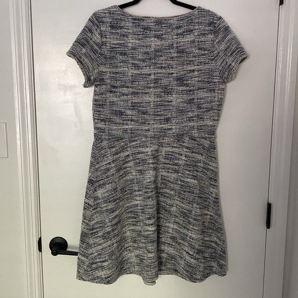 Max Studio White and Blue Textured Fit and Flare Cap Sleeve Short Dress - Picture 9 of 16